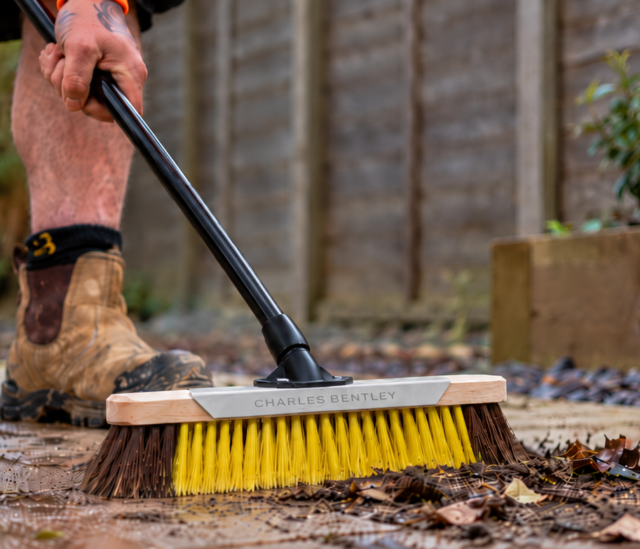 Bulldozer Heavy Duty Utility Broom with Metal Scraper 380mm (15in) BULLDOZER
