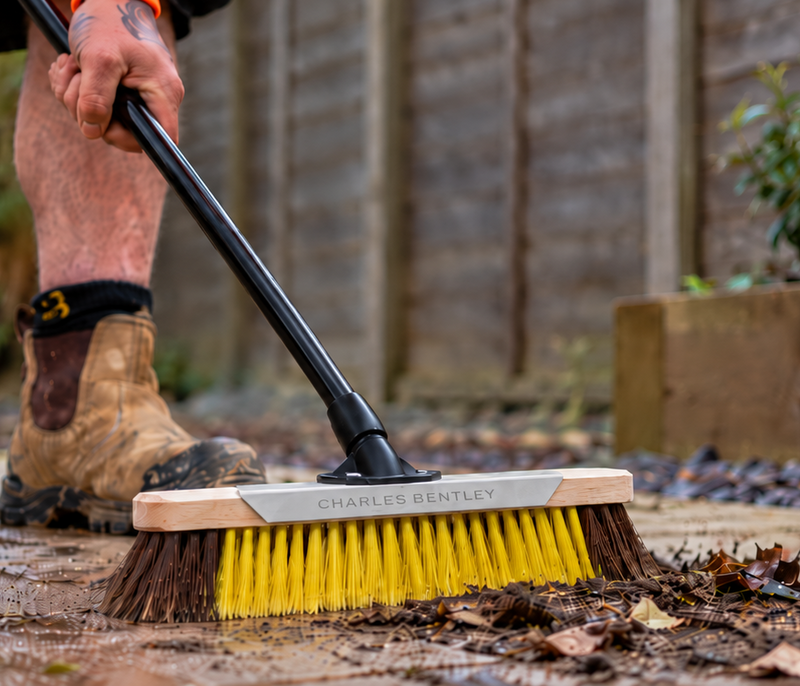 Bulldozer Heavy Duty Utility Broom with Metal Scraper 380mm (15in) BULLDOZER