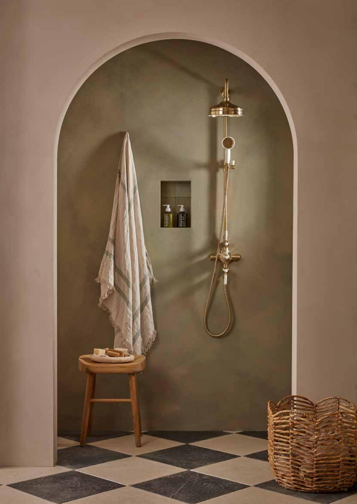 Tavistock Lansdown Dual Function Shower System With Overhead Shower And Handset Tavistock